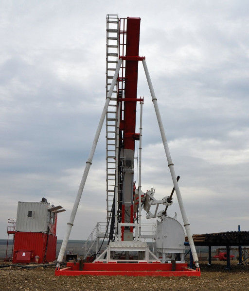 R250 Slant Oilfield Workover Rigs For Loading And Unloading Drill Rods