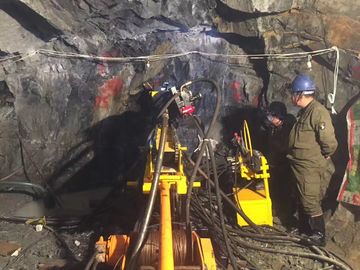 Z90-3 HQ 300m Underground Drill Rig Used For Tunneling And Water Conservancy