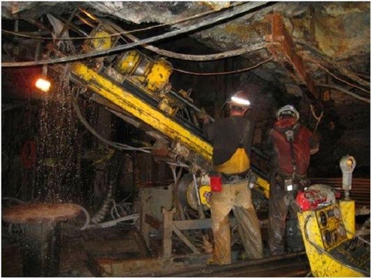 Good price Exploration Underground Drill Rig Efficient Deep Hole Drill Machine online